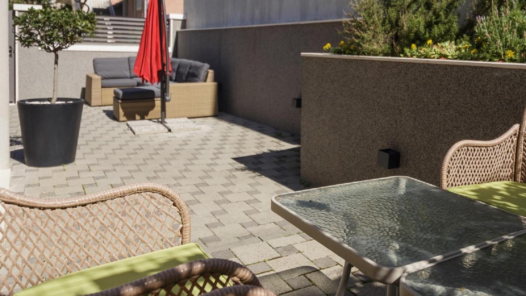 Holiday Home Aspalathos - With Free Parking, Near The Beach, A Few Minutes' Walking Distance To The Unesco Palace Split Bagian luar foto