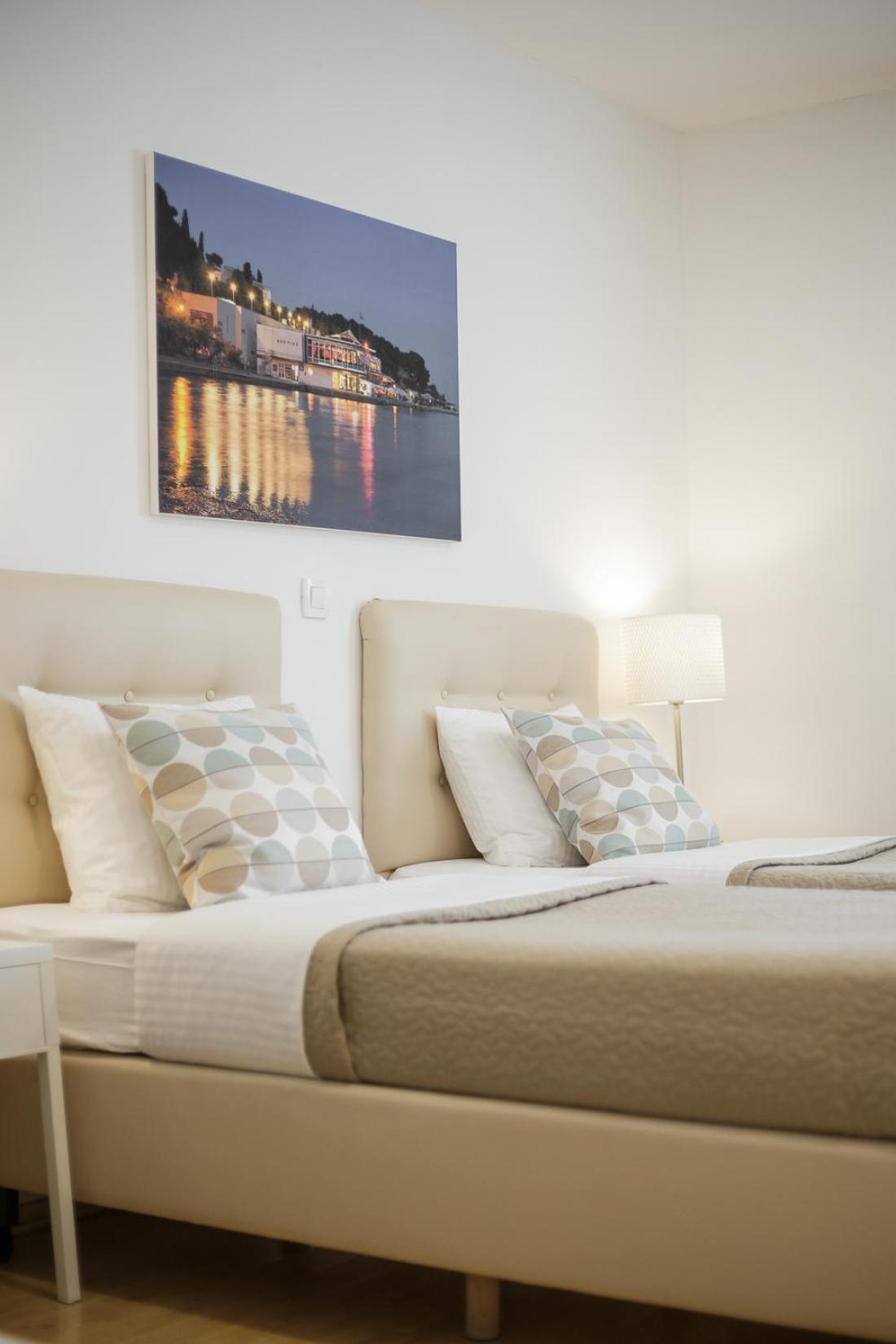 Holiday Home Aspalathos - With Free Parking, Near The Beach, A Few Minutes' Walking Distance To The Unesco Palace Split Bagian luar foto