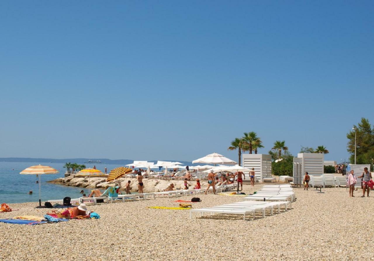 Holiday Home Aspalathos - With Free Parking, Near The Beach, A Few Minutes' Walking Distance To The Unesco Palace Split Bagian luar foto